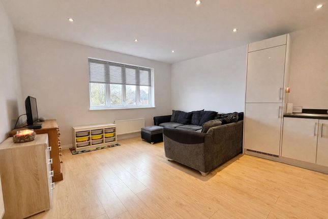 3, Deacon House 16-18, Littleton Road, Ashford photo 2