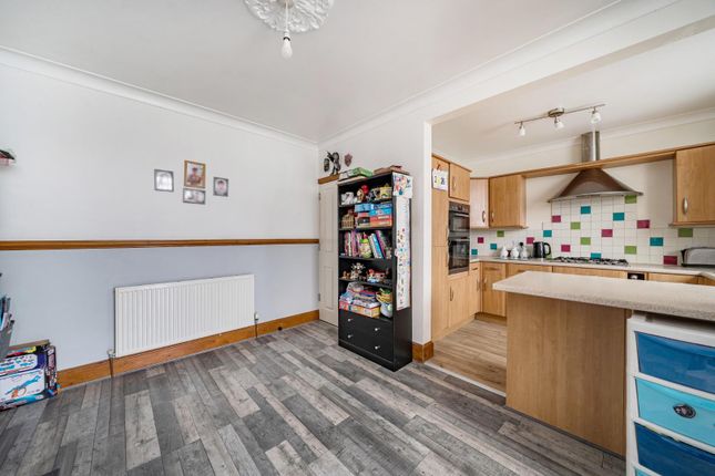 35, Ebery Grove, Portsmouth photo 4