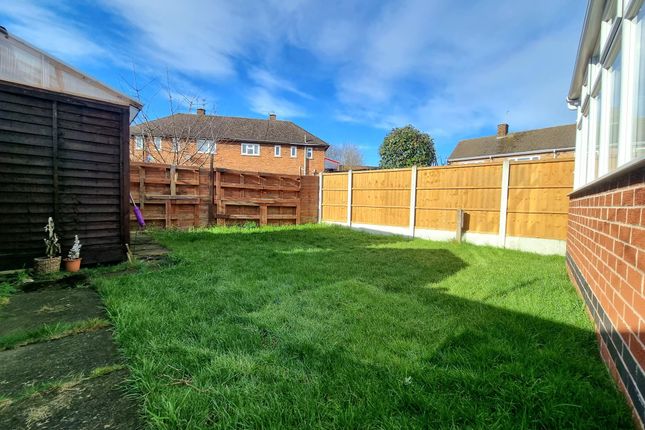 Thumbnail Semi-detached house to rent in Ashby Crescent, Loughborough