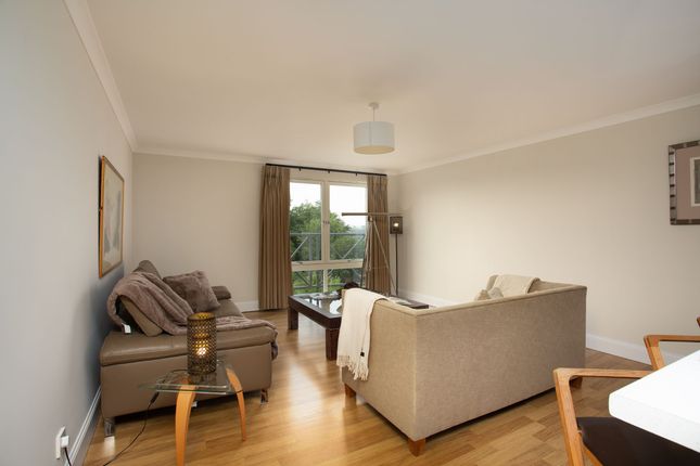 2 Wade Court, Crieff photo 2