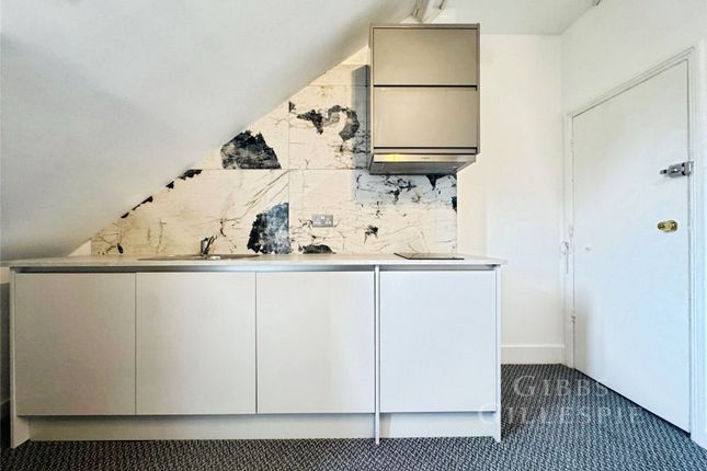 Top Floor Flat, 35, Bond Street, London photo 2