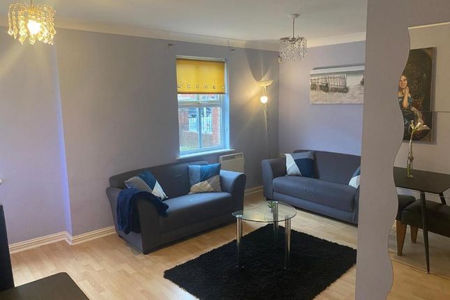 Flat 2, 943, Rochdale Road, Manchester photo 2