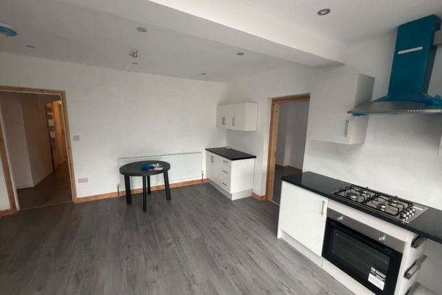 33 Horndon Road, Romford photo 3