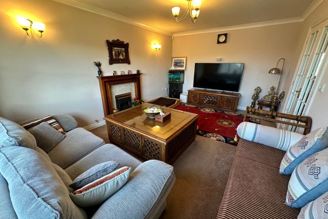 6, Eluneds Drive, Brecon photo 2