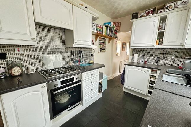 200, Rolleston Road, Burton-on-trent photo 2