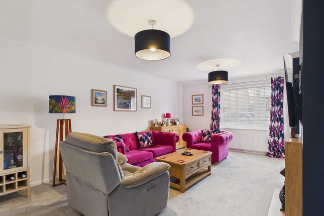9, Hamilton Way, Downham Market photo 3