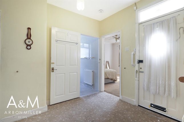 19, Kelston Road, Barkingside photo 4