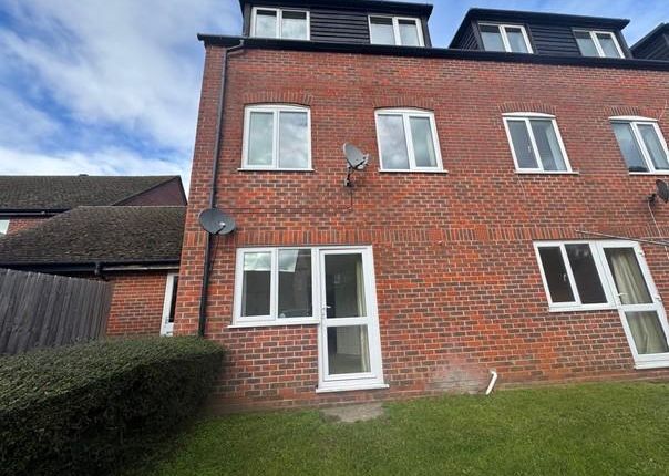 26, Crawford Place, Newbury photo 2
