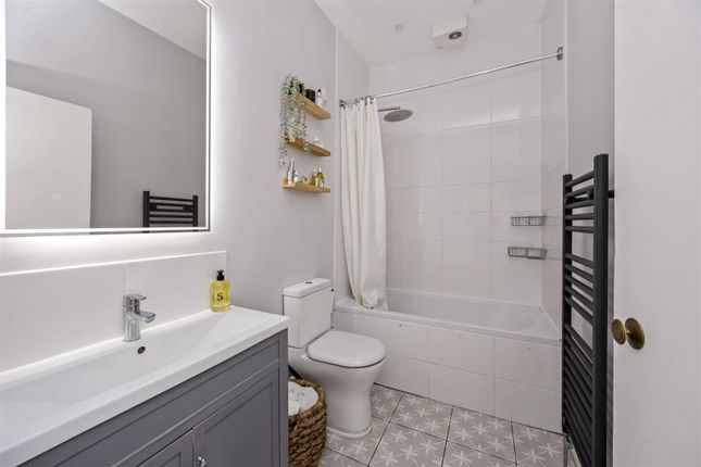 First Floor Flat, 5, Leopold Road, Brighton photo 4