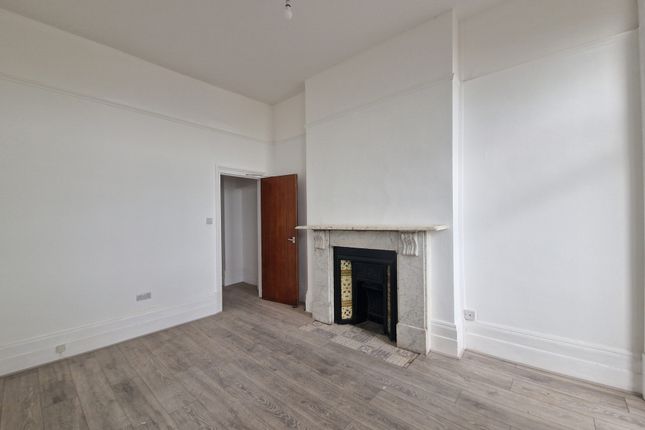 Flat D 5, Prince of Wales Terrace, Deal photo 2
