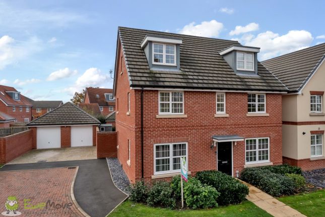 Thumbnail Detached house for sale in Hayes Drive, Three Mile Cross, Reading, Berkshire