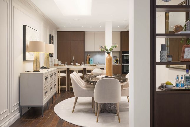 Flat Town House, 6, Charles Street, London photo 4