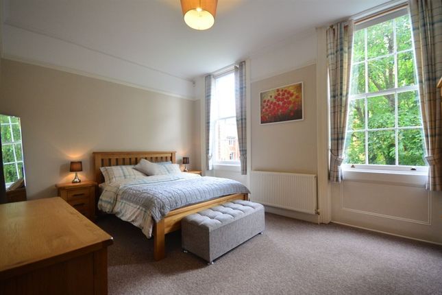 2-bed flat on New Dover Road, Canterbury, £159,000