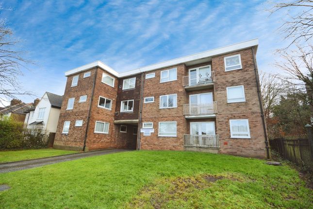 2-bed flat on 6, Doddinghurst Court, Doddinghurst Road, Brentwood, £260,000