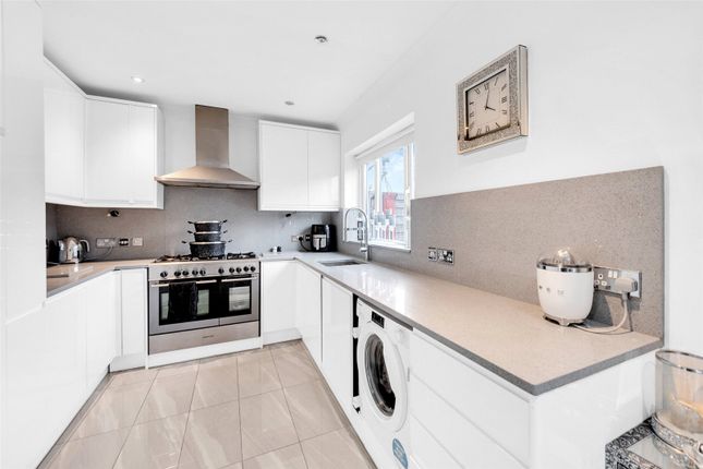 64, Woolwich Road, Kent photo 4