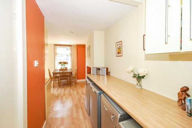 GFF, 36, Dryden Road, Wimbledon photo 4