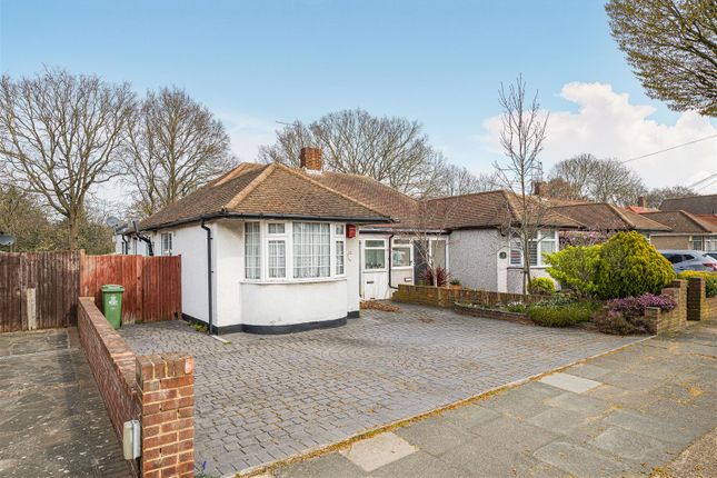 2-bed house on 21, Longmead Drive, Sidcup, £500,000