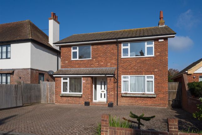 4-bed detached on Queens Road, Whitstable, £2,450/mo
