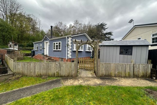 Thumbnail Mobile/park home for sale in Drayton Hall Park, Drayton, Norwich