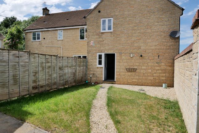 29, Isis Close, Calne photo 2