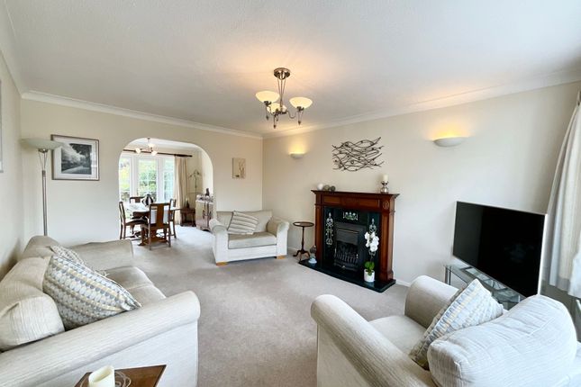 5 Hilcote Hollow, Stafford photo 2