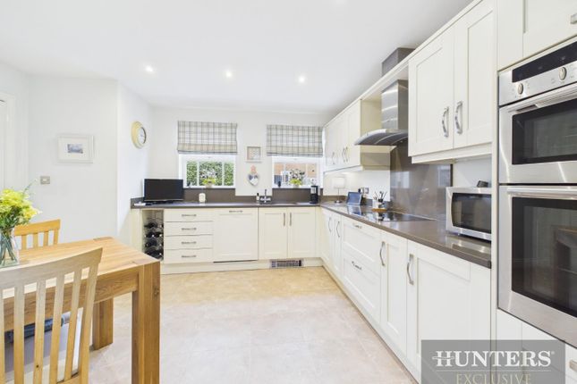 26, Brigg Road, Filey photo 2