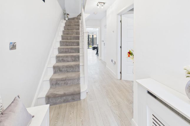 33, Cane Hill Drive, Coulsdon photo 4