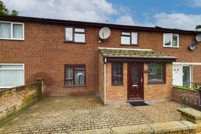 Thumbnail Terraced house for sale in Kimms Belt, Thetford