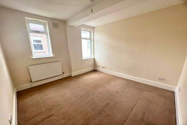 Flat to rent in Kenwood Road, Manchester