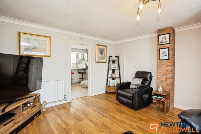 85 Barrowby Gate, Grantham photo 4