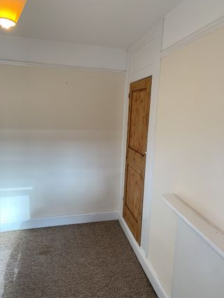 Terraced house to rent in Auckland Road, Cambridge