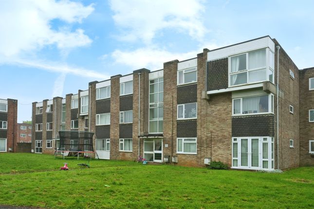 Flat for sale in Chargrove, Yate, Bristol