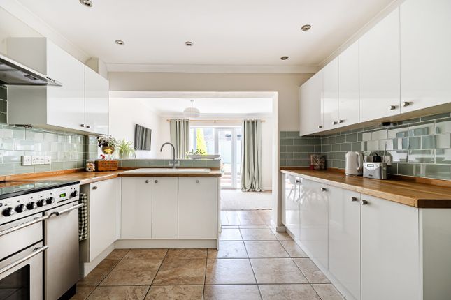 47, Prestbury Drive, Wiltshire photo 3