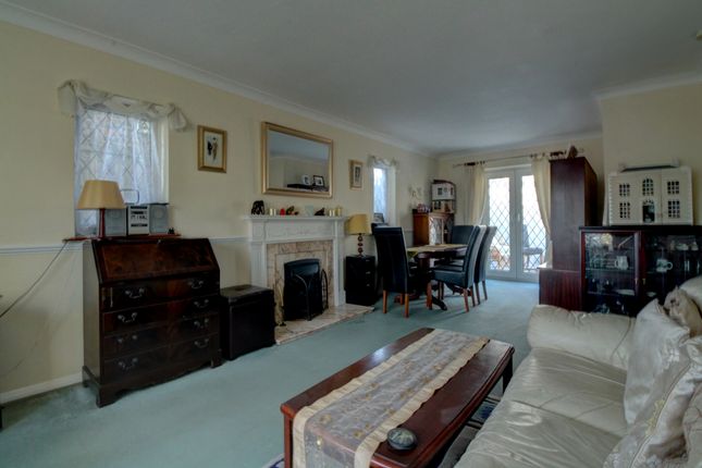 7, Half Moon Lane, Worthing photo 2