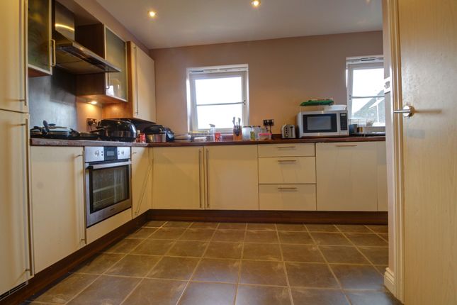 Terraced house for sale in Battle Square, Reading