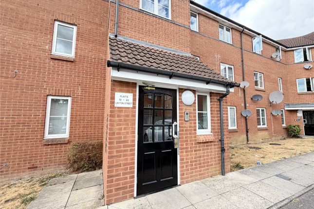 16, Layton Street, Welwyn Garden City photo 2