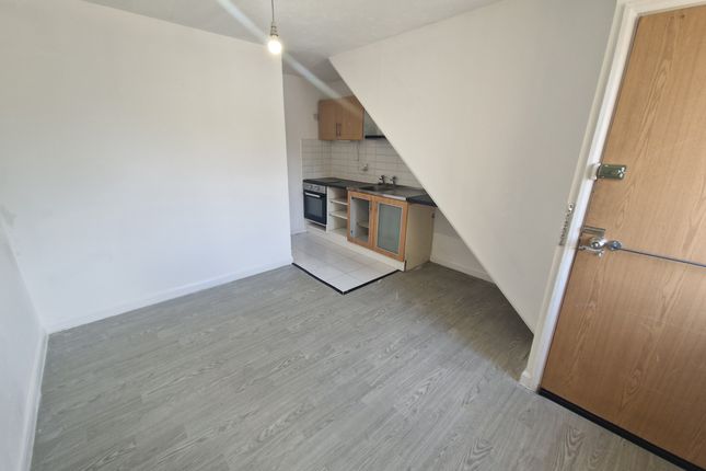 135, St. Albans photo 2