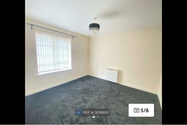 Flat, Heron House Bell St, Tipton photo 4