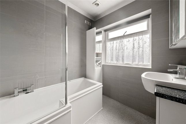 4, Townson Avenue, Northolt photo 3