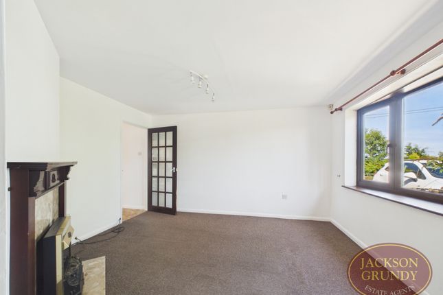 4, Banbury Lane, Northampton photo 3