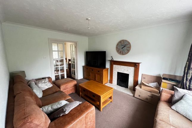 102, Verwood photo 3