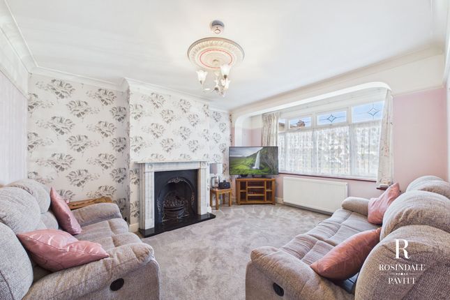 2 Headley Avenue, Wallington photo 2