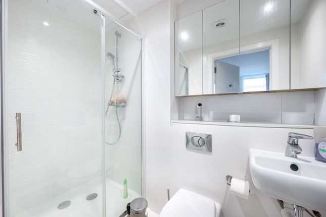 Thumbnail Flat for sale in Albion Court, Hammersmith, London