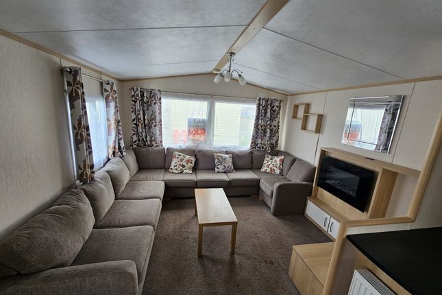 21, Cowden Holiday Park, Main Road, Hull photo 2