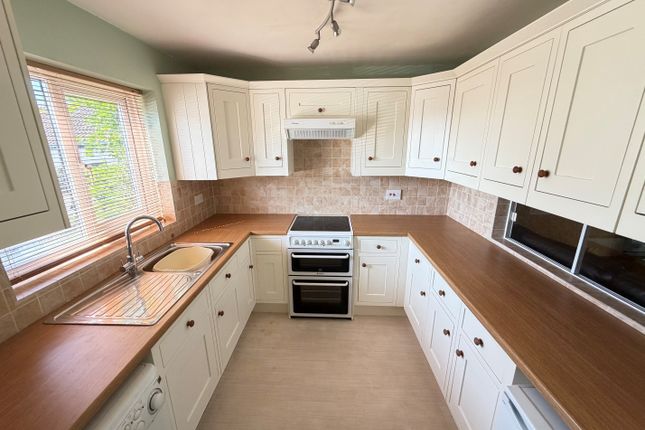 22, Hazeldene Close, Ivybridge photo 4