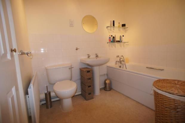21, Dunlop Close, Dartford photo 4