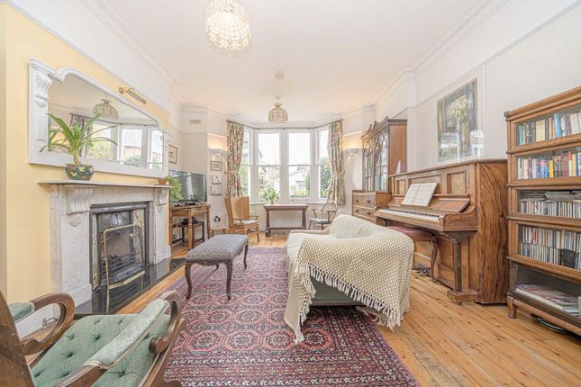 Thumbnail Maisonette for sale in Halford Road, Richmond