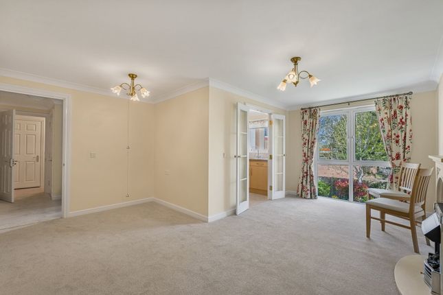 St Michaels Court,15, Cheltenham Road, Cheltenham photo 3