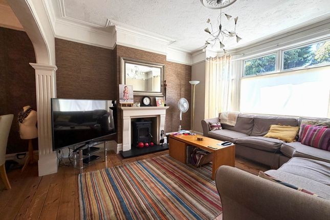 4, Valley Road, Erith photo 4