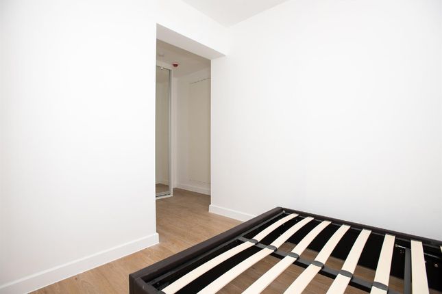 Flat 211 Portcullis House, Platform Road, Southampton photo 5
